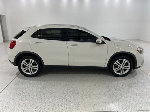 Used 2018 Mercedes-Benz GLA 250 image 9