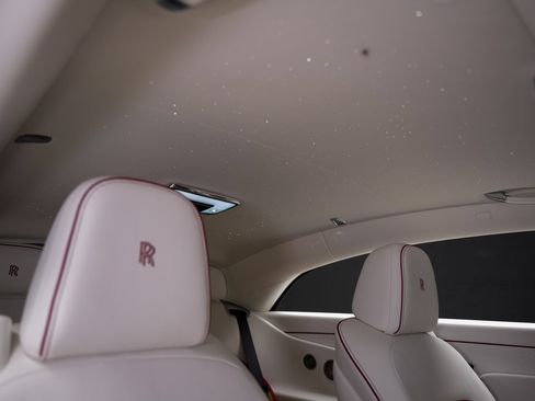 Used 2025 Rolls-Royce Spectre w/ Spectre Launch Package AWD/4WD image 2