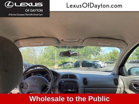 Used 2003 Chrysler Concorde LX image 27