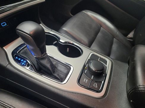 Used 2019 Jeep Grand Cherokee Limited AWD/4WD image 26