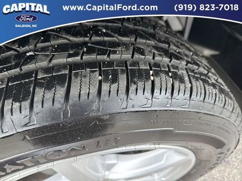 Used 2019 Ford Explorer Base image 14
