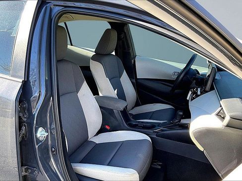 Used 2024 Toyota Corolla LE FWD image 8