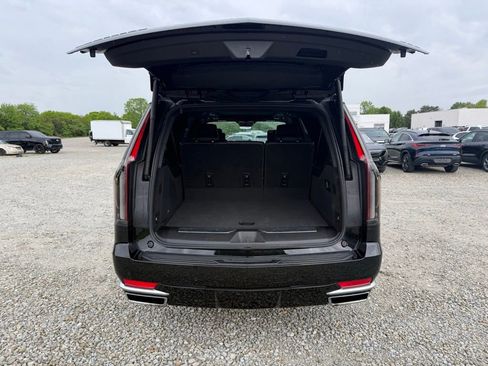 Certified 2024 Cadillac Escalade ESV Premium Luxury Platinum AWD/4WD image 13