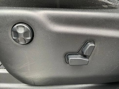 Used 2019 Jeep Grand Cherokee Limited AWD/4WD image 10