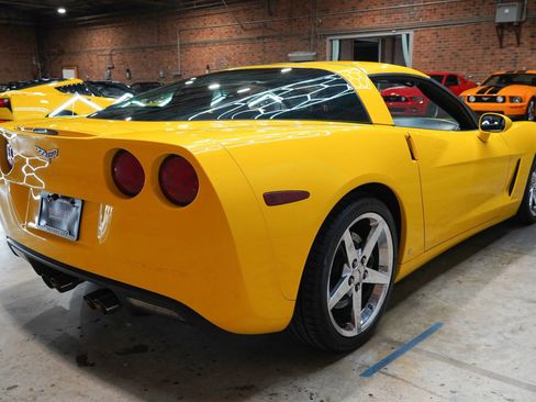 Used 2007 Chevrolet Corvette Coupe w/ Preferred Equipment Group RWD image 15