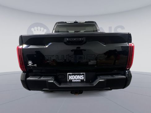 Used 2022 Toyota Tundra SR5 w/ SR5 Premium Package image 5