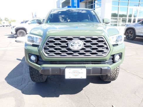 Certified 2021 Toyota Tacoma TRD Off-Road w/ Technology Package AWD/4WD image 11
