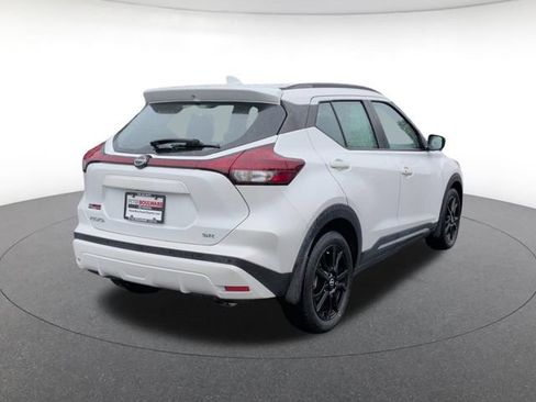 Used 2023 Nissan Kicks SR FWD image 6