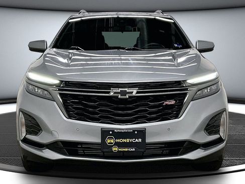 Used 2023 Chevrolet Equinox RS AWD/4WD image 2