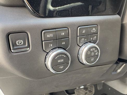 New 2026 GMC Sierra 1500 SLT w/ X31 Off-Road Package image 13