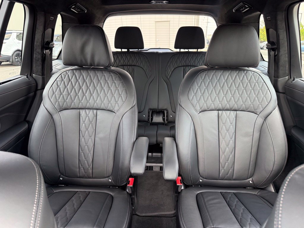 Used 2026 BMW X7 M60i AWD/4WD image 5