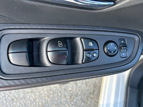 Used 2024 Nissan Versa SV FWD image 17