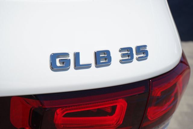 Certified 2022 Mercedes-Benz GLB 35 AMG 4MATIC image 15