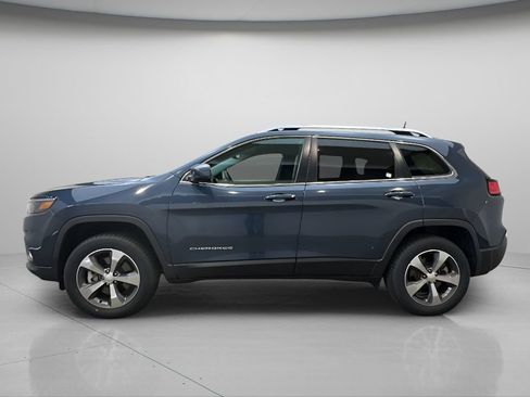 Used 2019 Jeep Cherokee Limited image 2