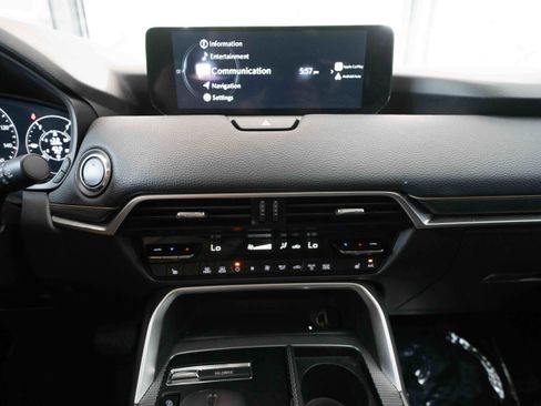 Used 2024 MAZDA CX-90 Plug-In Hybrid w/ Premium Pkg AWD/4WD image 17