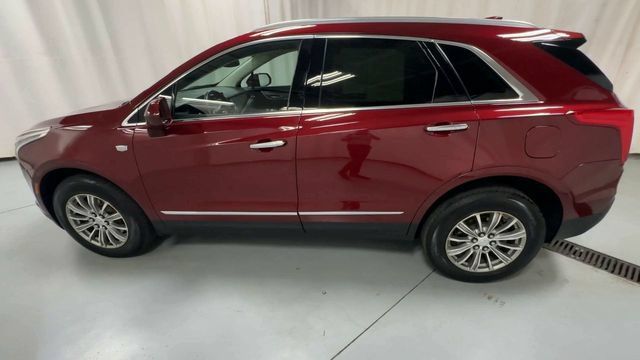 Used 2018 Cadillac XT5 Luxury w/ Driver Awareness Package FWD image 5