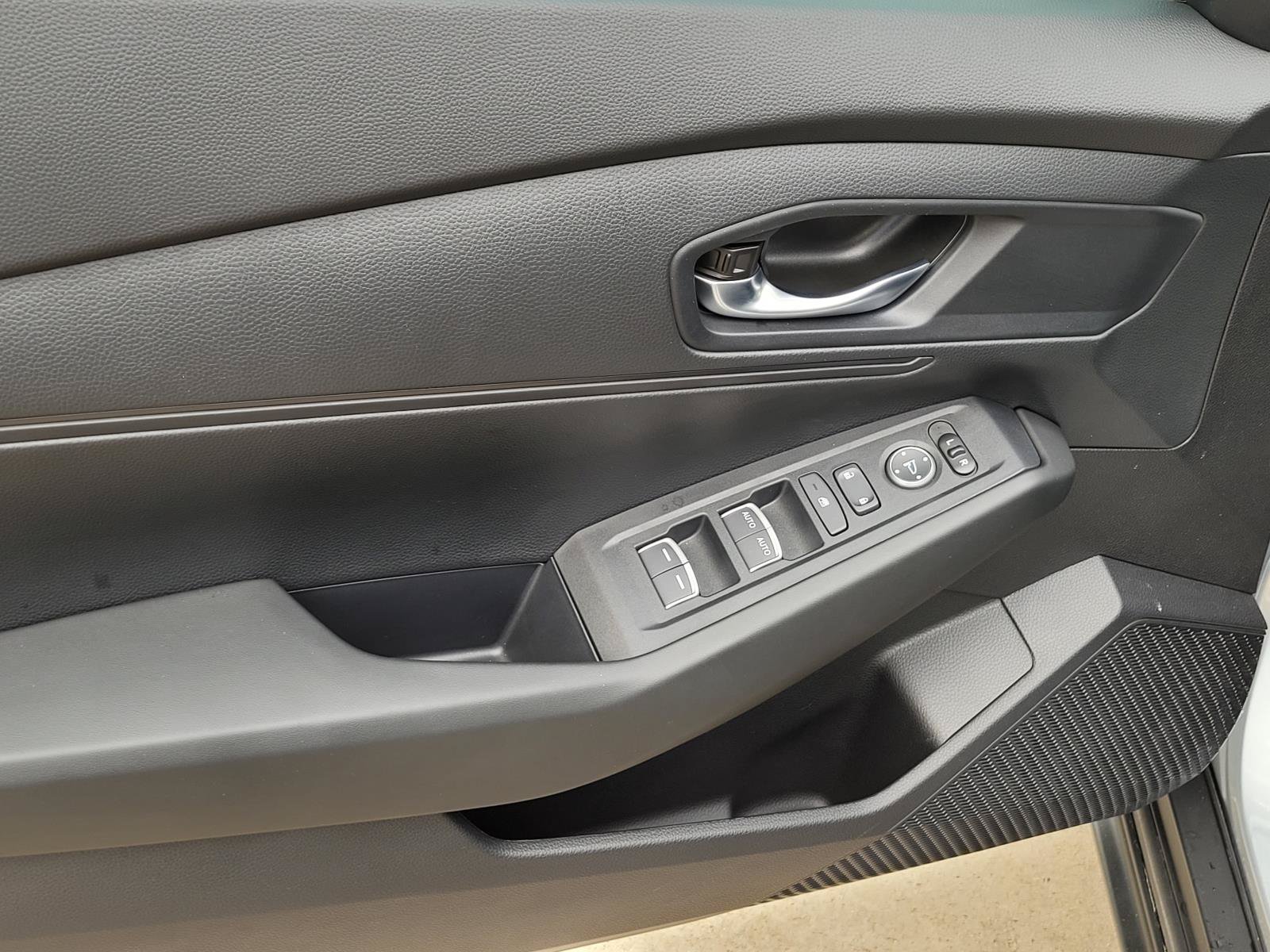 Used 2025 Honda Accord LX image 4