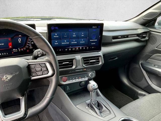Used 2025 Ford Mustang Coupe RWD image 8