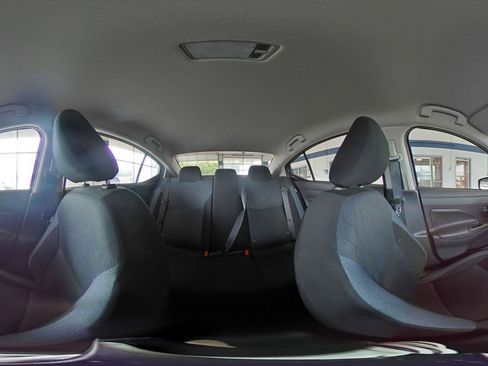 Used 2025 Nissan Versa SV FWD image 41