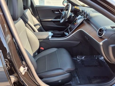 Used 2025 Mercedes-Benz C 300 4MATIC Sedan image 16