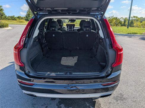 Used 2016 Volvo XC90 T8 Momentum w/ Vision Package image 13