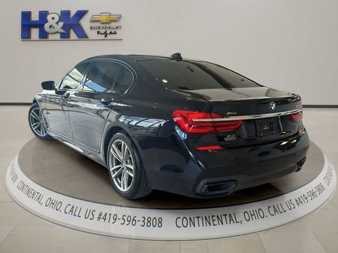 Used 2019 BMW 750i xDrive w/ M Sport Package AWD/4WD image 4