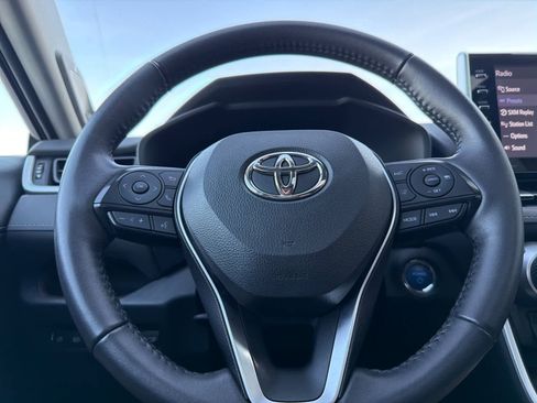 Used 2022 Toyota RAV4 Limited image 23