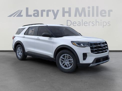 New 2026 Ford Explorer Active image 7