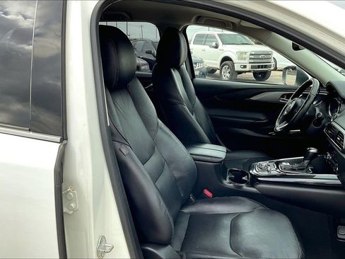 Used 2018 MAZDA CX-9 Touring image 30