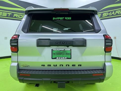 Used 2026 Toyota 4Runner SR5 AWD/4WD image 8