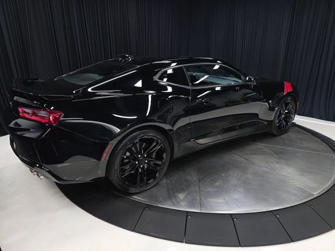 Used 2016 Chevrolet Camaro SS RWD image 13