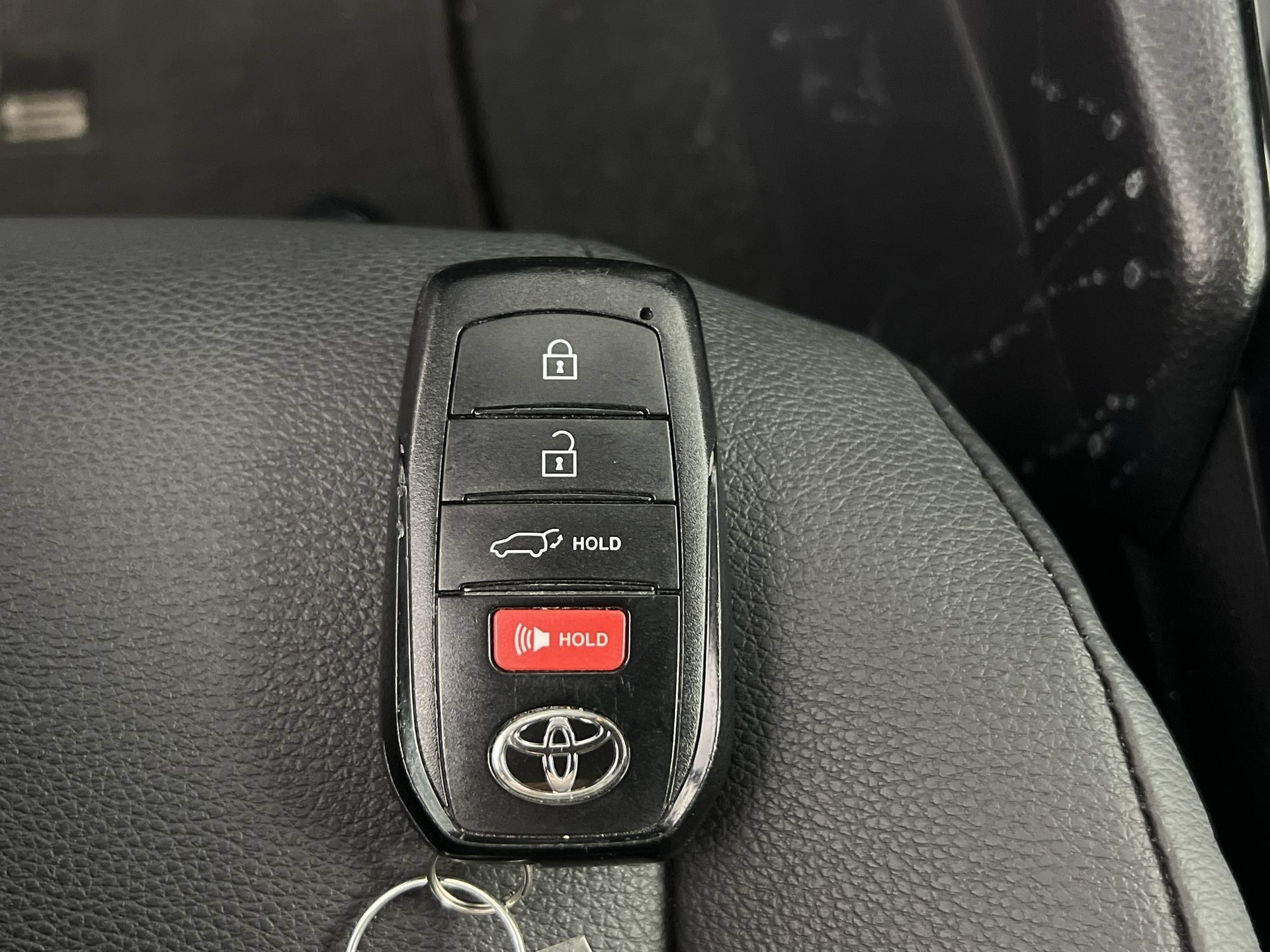 Used 2022 Toyota Corolla Cross XLE w/ Convenience Package FWD image 36