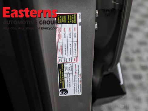 Used 2022 Nissan Rogue SL w/ SL Premium Package image 35