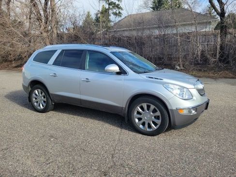 Used 2010 Buick Enclave CXL w/ Trailering Provision Package image 9