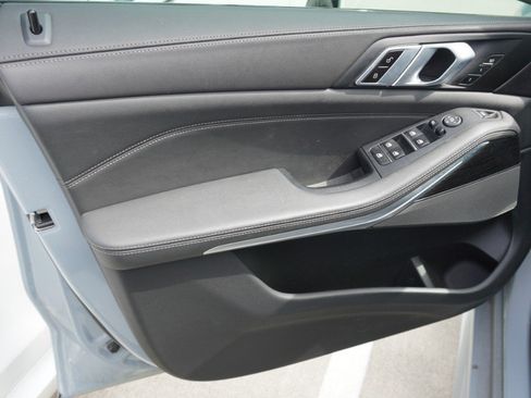 Used 2025 BMW X5 sDrive40i w/ M Sport Package RWD image 15