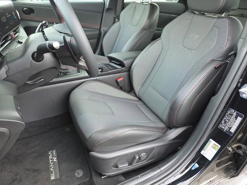 Certified 2025 Hyundai Elantra N Line FWD image 20