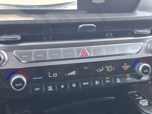 Used 2024 Kia Telluride EX image 26