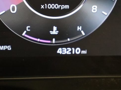 Used 2024 Kia Sportage SX FWD image 41