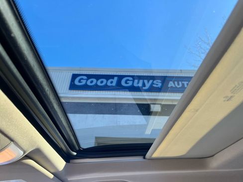 Used 2015 Mercedes-Benz GLK 350 4MATIC image 18