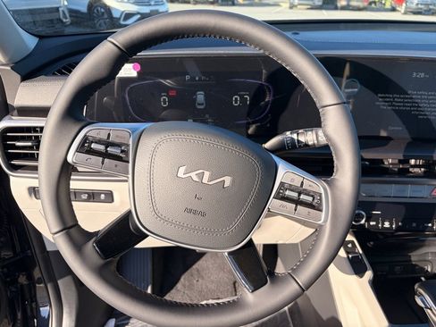New 2025 Kia Telluride S image 18