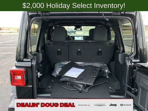 New 2025 Jeep Wrangler Unlimited Rubicon image 32