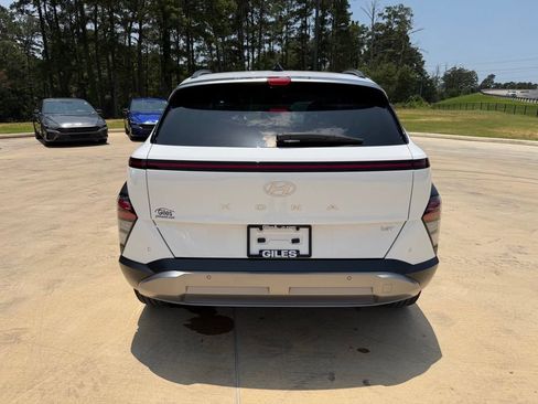 Certified 2024 Hyundai Kona Limited FWD image 4