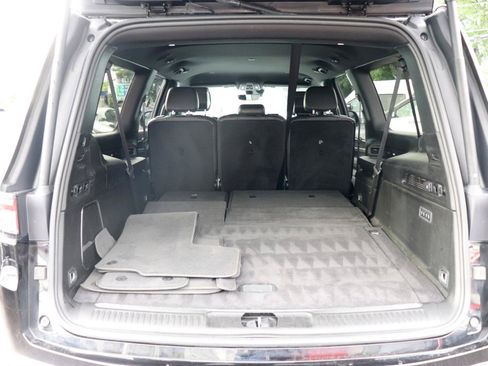 Used 2024 Jeep Wagoneer L Series II w/ Flexible Seating Group AWD/4WD image 65