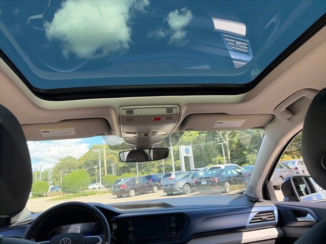 Certified 2023 Volkswagen Taos SE w/ Panoramic Sunroof Package AWD/4WD image 18