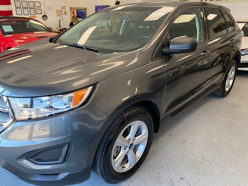 Used 2016 Ford Edge SE image 4