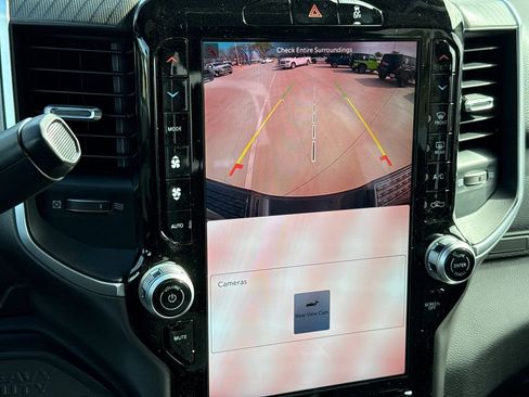 New 2026 RAM 3500 Big Horn AWD/4WD image 24