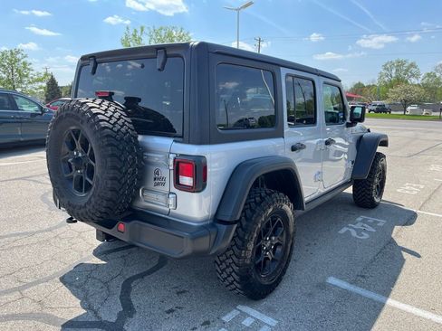 Used 2024 Jeep Wrangler Unlimited Sport AWD/4WD image 7