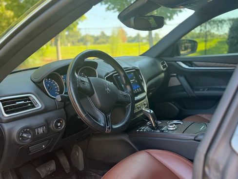 Used 2019 Maserati Ghibli S GranLusso RWD image 11