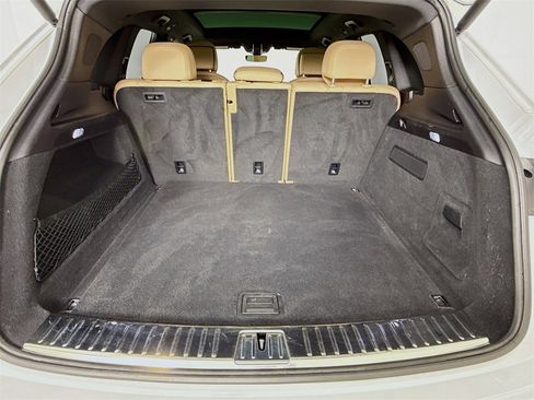 Certified 2020 Porsche Cayenne image 31