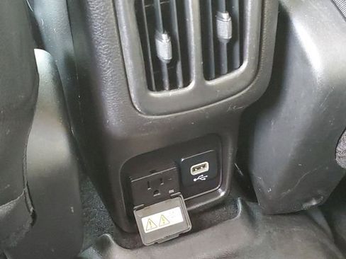 Used 2020 Jeep Compass Limited w/ Rear Convenience Group image 12